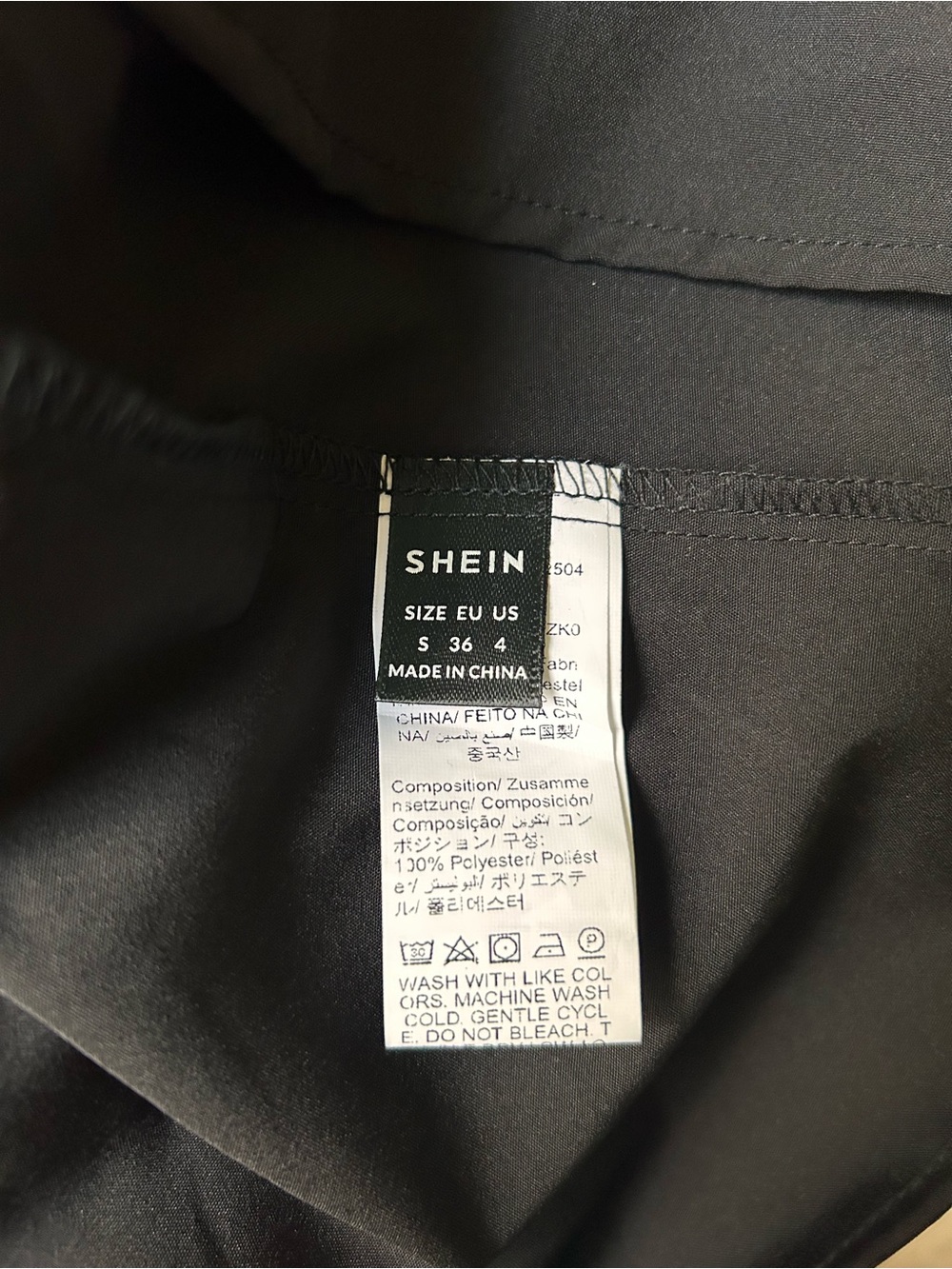 New w/o tags SHEIN Black Short Sleeve Tiered Blouse - Picture 2 of 2